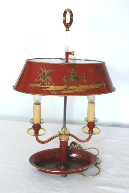 Lampe  Bouillotte a décor de personnages Chinois