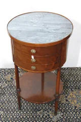 Table chiffonniere tripode de forme tambour