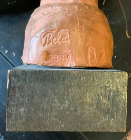 BUST SIGNED BELA