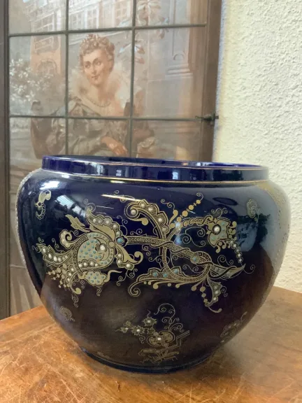 Grand cache pot en faïence émaillée