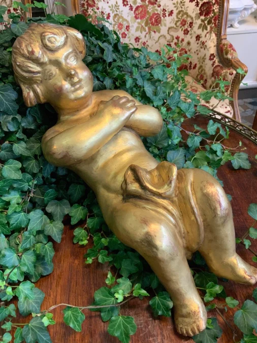 Angelot en bois doré