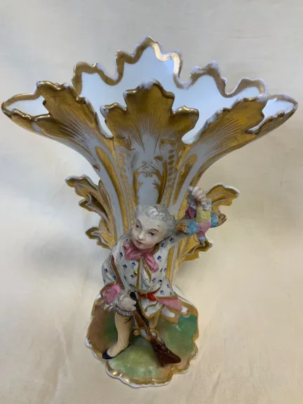 Vase en porcelaine de Paris