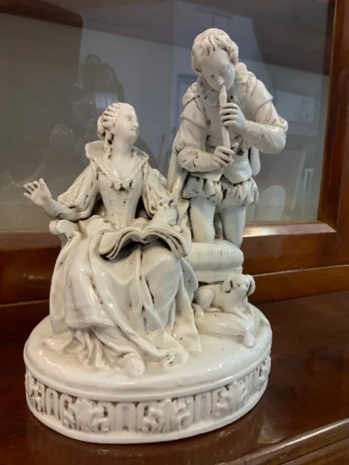 Groupe En Porcelaine