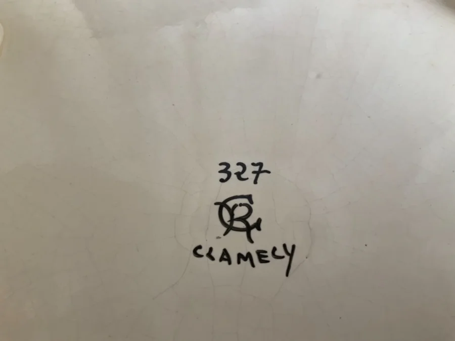 JARDINIEREはCLAMECYに署名しました
