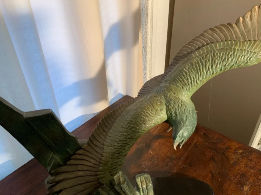 Sculpture aigle