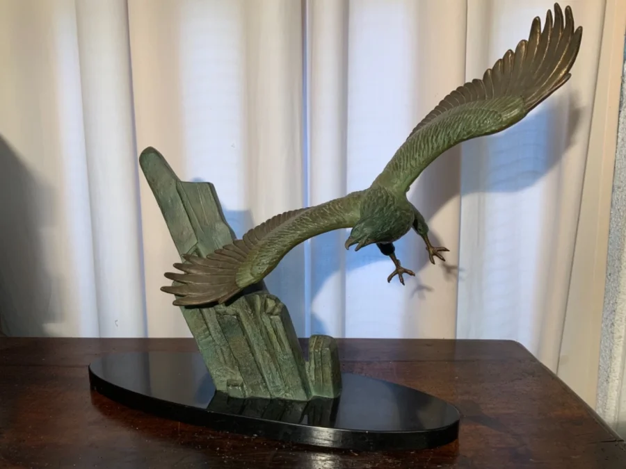 Sculpture aigle