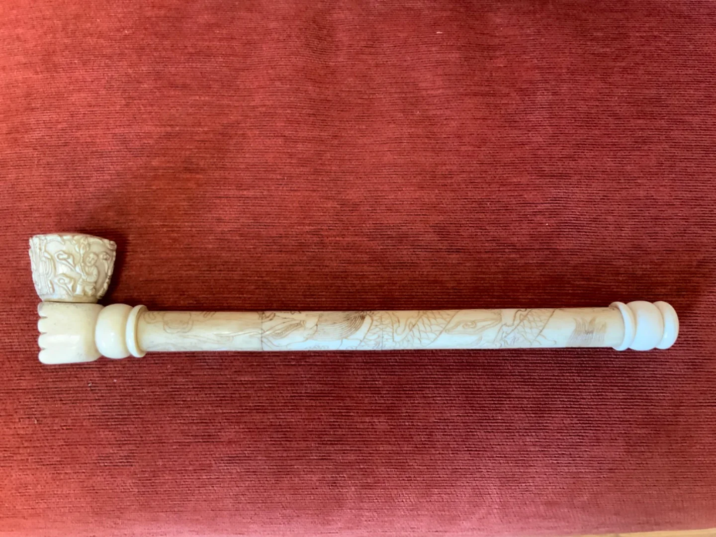 Pipe à opium sculptée
