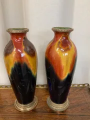 Paire de vases ovoïdes en céramique