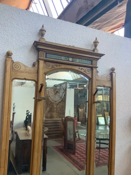 Porte manteau avec glace et jardinière