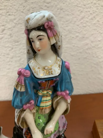 Paire d’encriers en  porcelaine Vieux Paris
