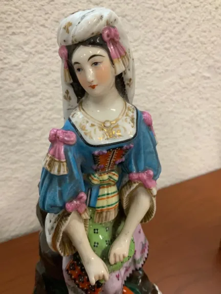Paire d’encriers en  porcelaine Vieux Paris