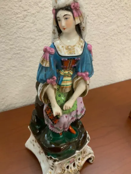 Paire d’encriers en  porcelaine Vieux Paris