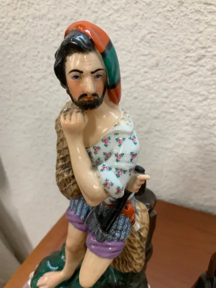 Paire d’encriers en  porcelaine Vieux Paris