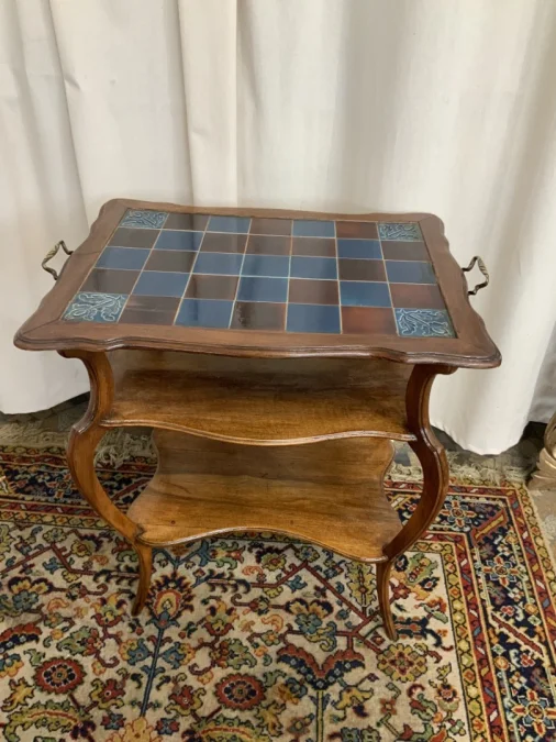 Table signed A.BASTET