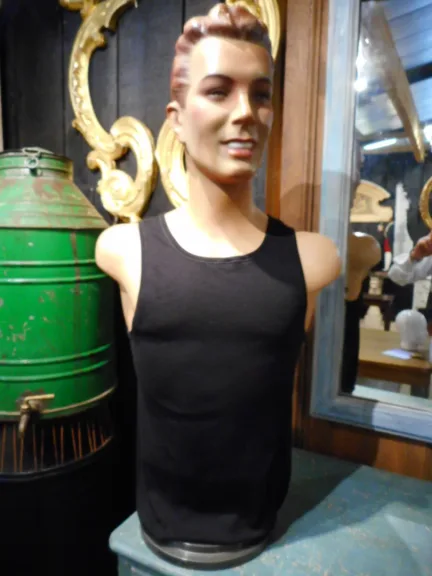 SIEGEL BUST