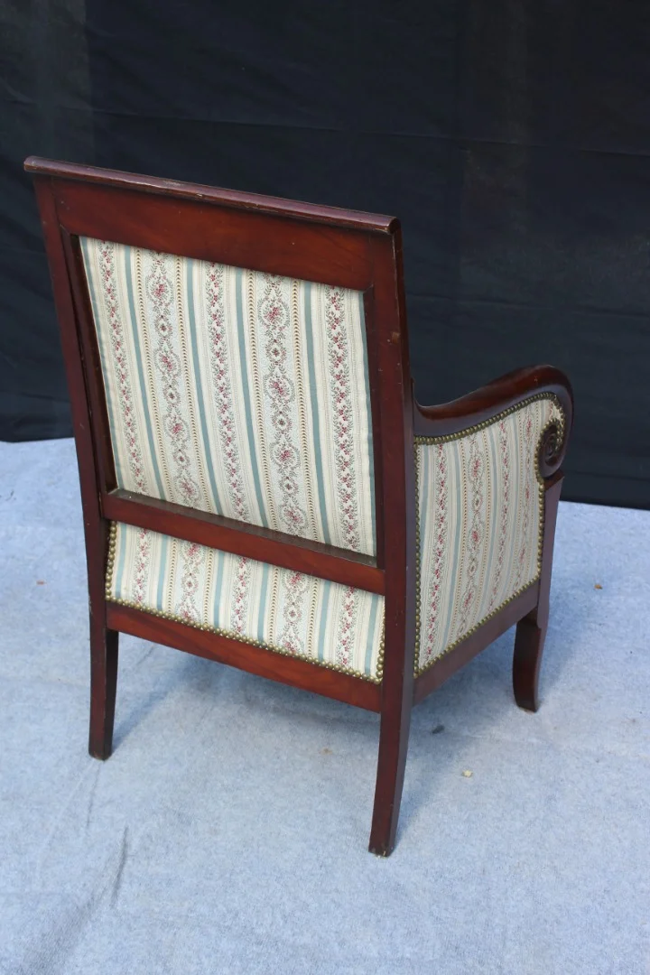 FRANSE ARMCHAIR VAN DE RIJKSRIEM