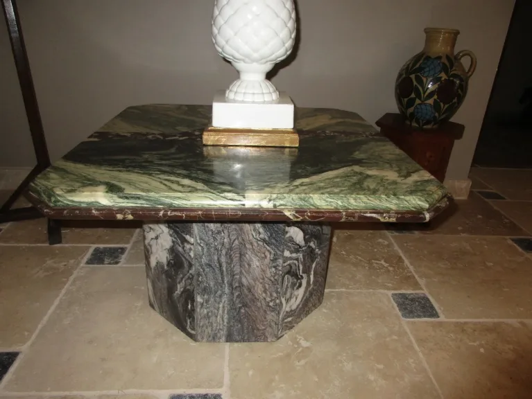 table salon