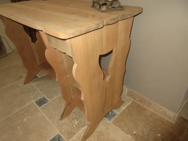 PINE WRITING TABLE