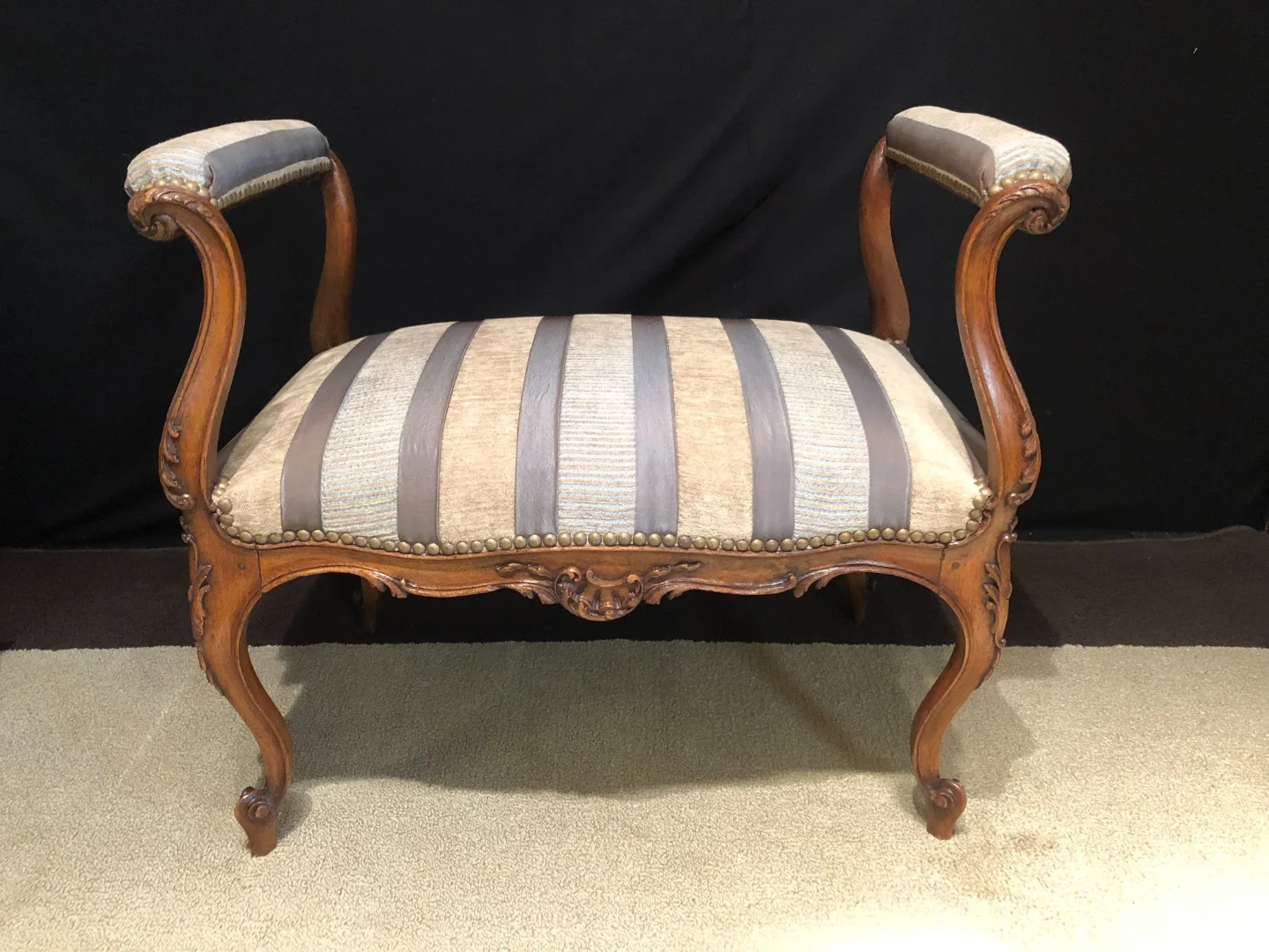 PIANOKRUK LOUIS XV STIJL