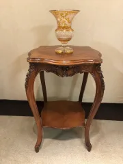 TISCH IM LOUIS-XV-STIL