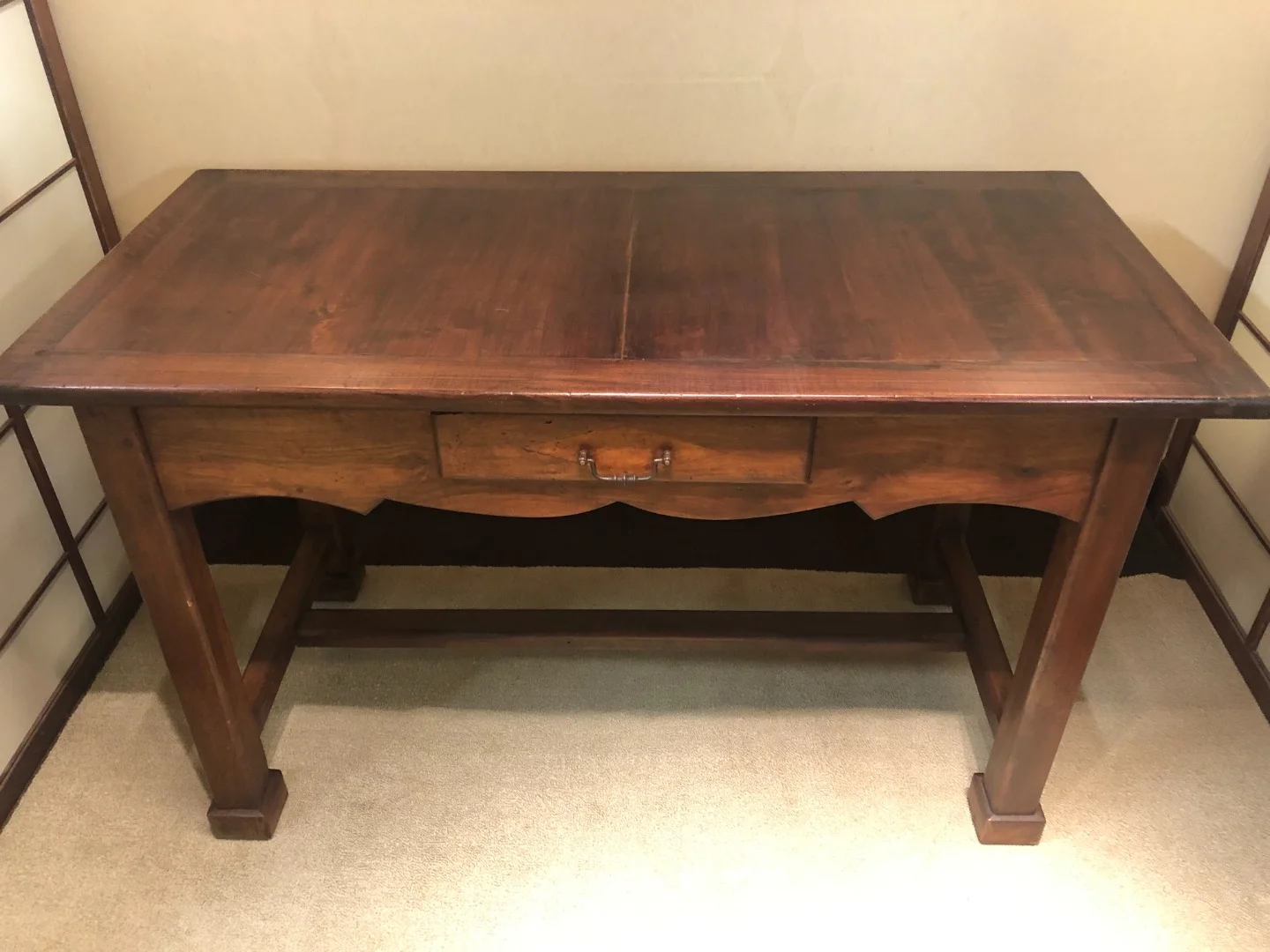 COUNTRY STYLE TABLE