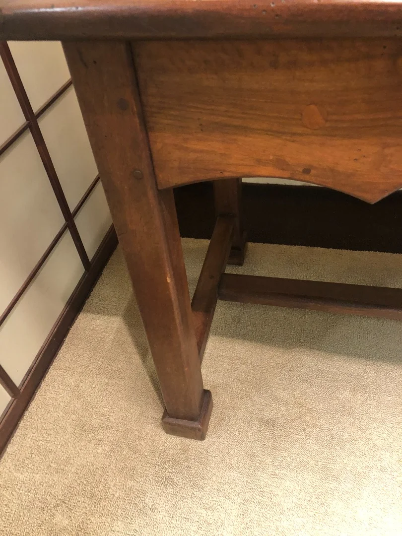 COUNTRY STYLE TABLE