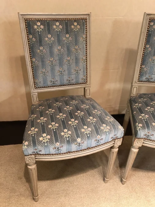 PAAR STÜHLE IM LOUIS XVI-STIL