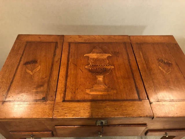 LOUIS XVI STYLE DRESSING TABLE