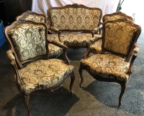 WOHNZIMMER-SUITE IM STIL LOUIS XV