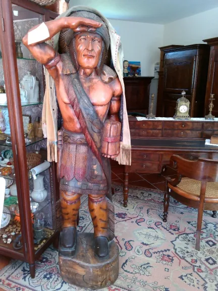 STATUE
