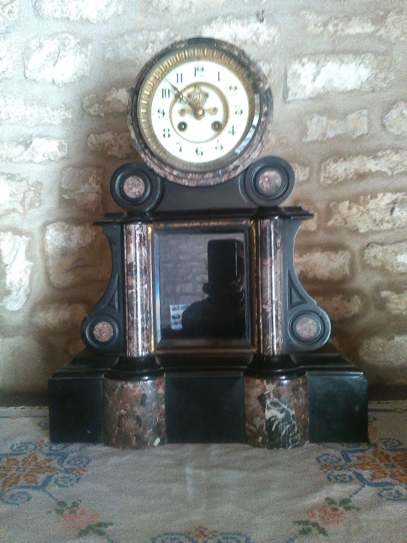MANTLE GARNITURE