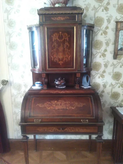 BONHEUR DU JOUR DESK