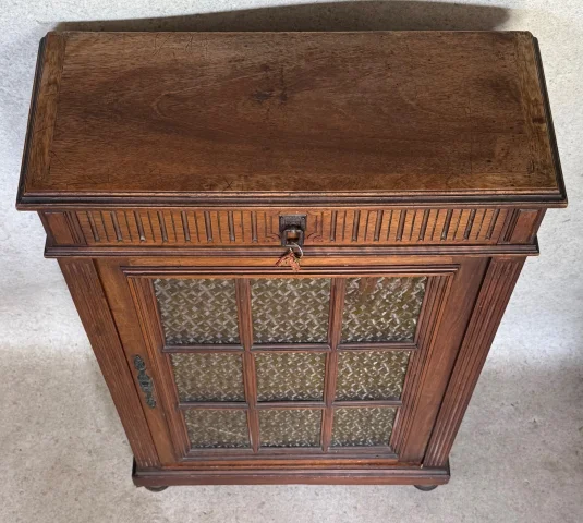 Display Cabinet
