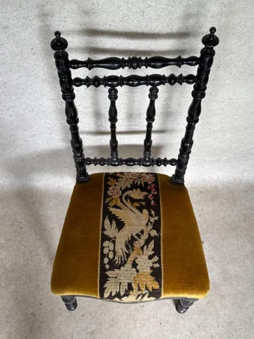 Changing chair
