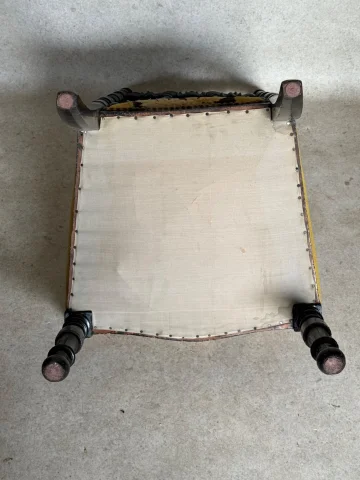 Changing chair