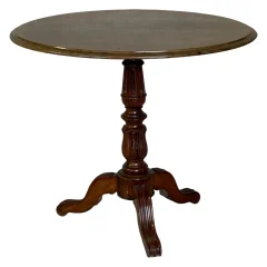 Velador con tablero basculante