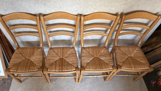 4 sillas con asiento de paja