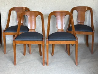 4 Stühle