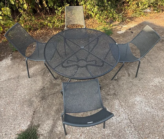 Garden table and 4 chairs
