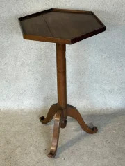 圆形小边桌