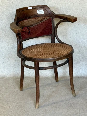 Desk armchair