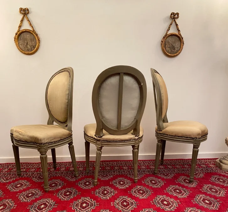 Suite De 3 Chaises Medaillons En Bois Laque d'Epoque Louis XVI