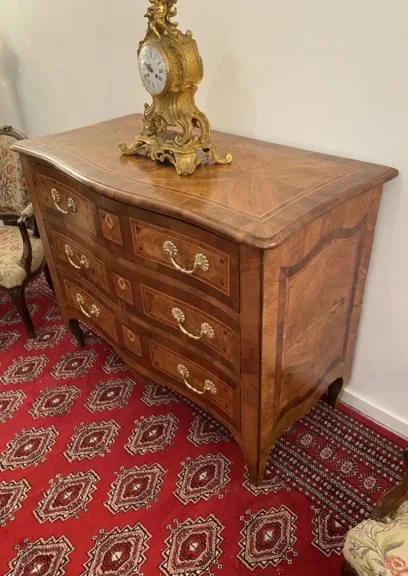Commode Grenobloise Facade Galbee Entourage De Hache Epoque Debut XVIIIeme