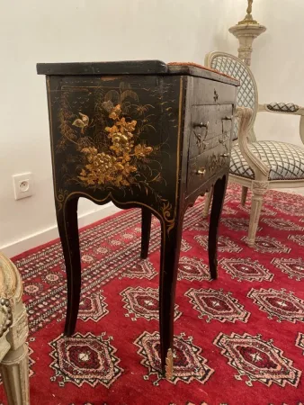 Rare Table Chiffonnière En Laque Epoque Louis XV Vers 1730
