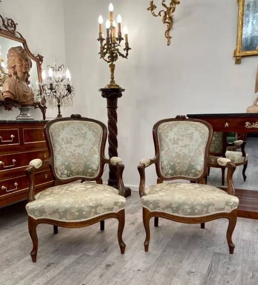 Paire De Fauteuils Cabriolet De Style Louis XV Epoque XIXeme