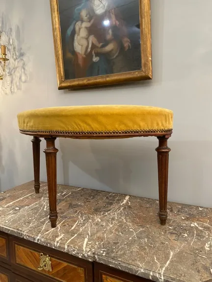 Rare Tabouret Forme Rognon d'Epoque Louis XVI Vers 1780