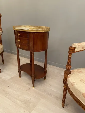 Table Chiffonniere De Forme Tambour En Acajou De Style Louis XVI
