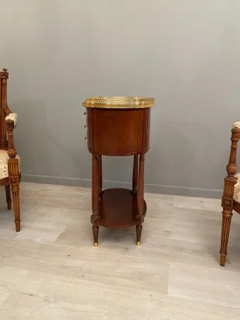 Table Chiffonniere De Forme Tambour En Acajou De Style Louis XVI