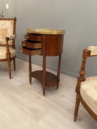 Table Chiffonniere De Forme Tambour En Acajou De Style Louis XVI