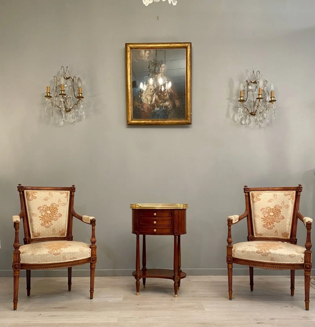 Table Chiffonniere De Forme Tambour En Acajou De Style Louis XVI